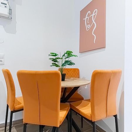 Cost Effective City Life 1Br In Classic Building Виена Екстериор снимка